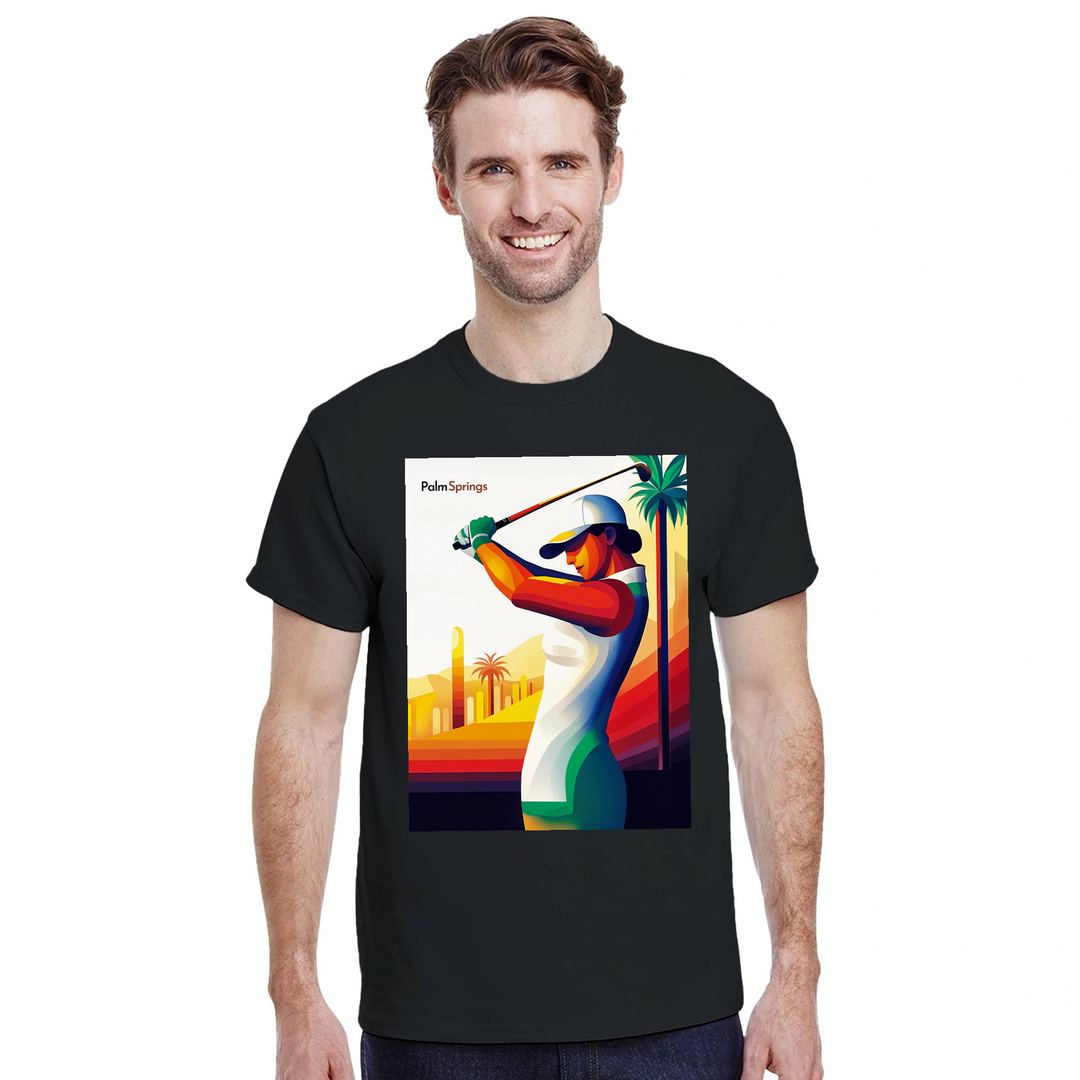 ゴルフパームスプリングスTシャツ。快適なコットン素材で、パームスプリングスの活気ある雰囲気を表現。ゴルフ愛好者や日差しを楽しむ人に最適な一枚です。