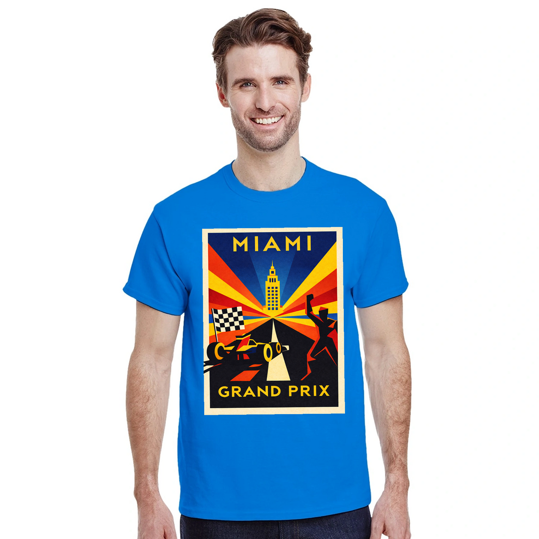 Miami F1 t-shirt i en färgstark design, hyllar den pulserande energin från Formel 1-scenen i USA. Finns i storlekar S till XX