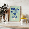 affiche Abrazos Besos Por Favor teintes motivantes gris bleu charme intérieur disponible dimensions 50x70 30x40 pièce unique encadrement quotidien