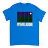 ウィンブルドンテニスTシャツ。アイコニックなトーナメントにインスパイアされたデザインで、コート内外でスタイルをアップグレード。テニスファンやプレイヤーに最適な一枚。サイズはSからXXLまで。