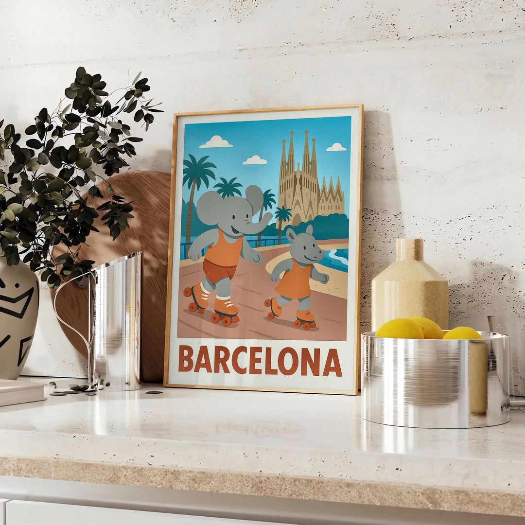 Ζωντανή αφίσα με χαρούμενο ελέφαντα και ρινόκερο που κάνουν πατινάζ στη Βαρκελώνη, ιδανική για παιδικά δωμάτια. Διαθέσιμη σε