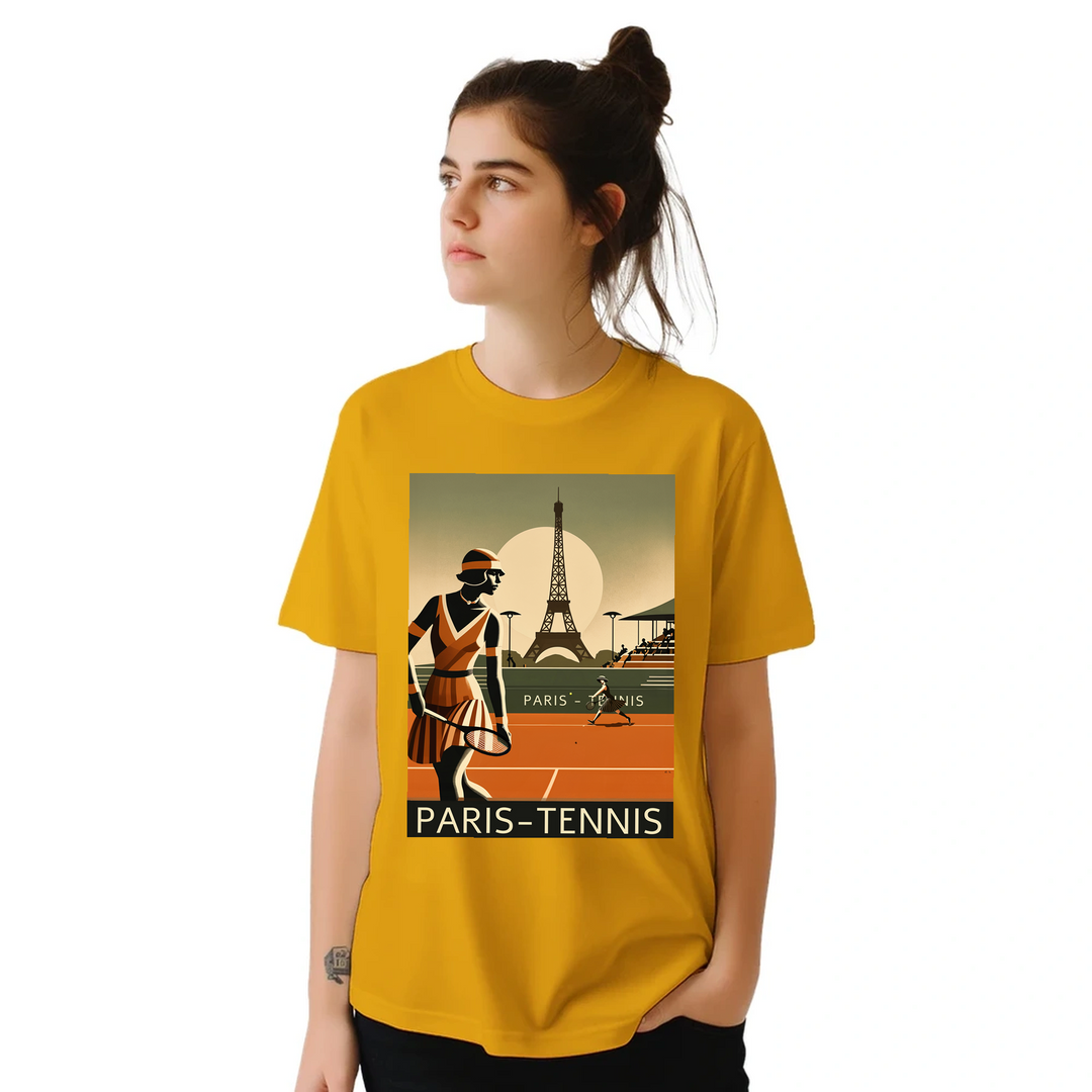 パリのテニスをテーマにしたおしゃれなTシャツ。テニス愛好者にぴったりのデザインで、スタイルを引き立てます。サイズはSからXXLまで選べます。