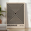 Bauhaus Pyramid poster med eleganta bruna och grå nyanser, perfekt för att förhöja ditt moderna hem