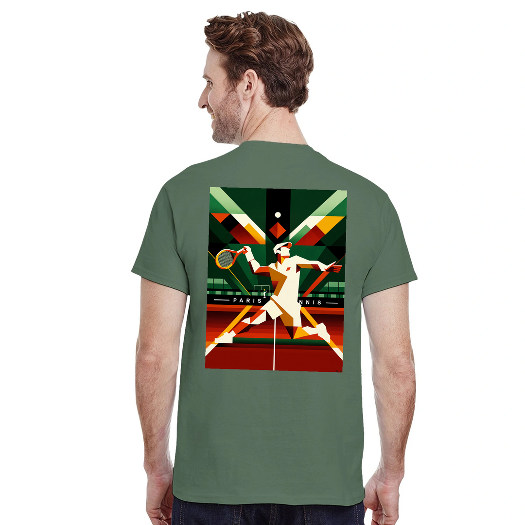 Paris Tennis t-shirt med stilren design, perfekt för tennisälskare och Paris-entusiaster. Finns i storlekarna S till XXL