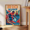 Rio Surf Vintage plakāts ar brūniem un ziliem toņiem, ideāls papildinājums sērfošanas entuziastu interjeram, izmēri 50x70 vai