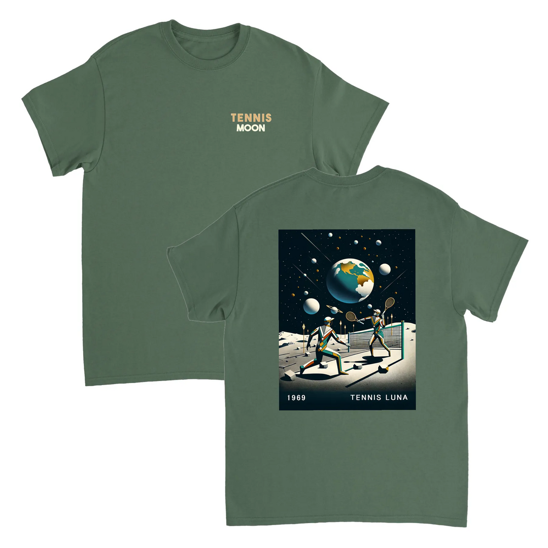 T-shirt Tennis Moon con design unico che unisce la passione per il tennis e il fascino celestiale, ideale per partite o uscit