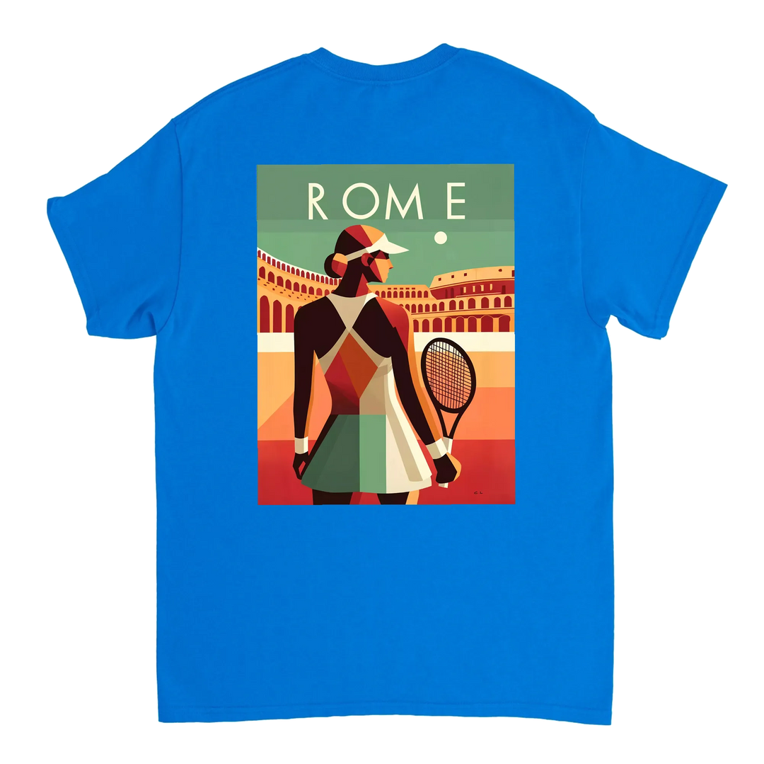 情熱的なファンとスタイリッシュなアスリートのためにデザインされたローマテニスTシャツ。コート内外での着用に最適な鮮やかなテニスグラフィックが特徴。柔らかく通気性のあるコットン素材で快適さを提供します。