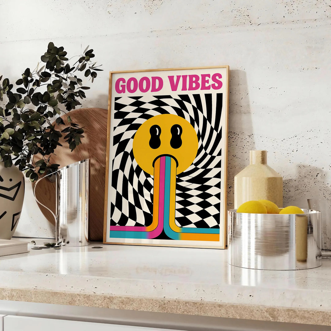 Αναβαθμίστε τον χώρο σας με την αφίσα 'Good Vibes Motivation 2' σε ζωντανές λευκές και πορτοκαλί αποχρώσεις. Ιδανική για κάθε