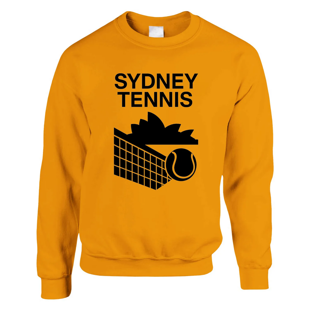 シドニー テニス セーターは、快適さとスタイルを兼ね備えたユニセックスのスウェットシャツです。柔らかいコットンとポリエステルのブレンドで作られ、プラッシュな感触を提供します。