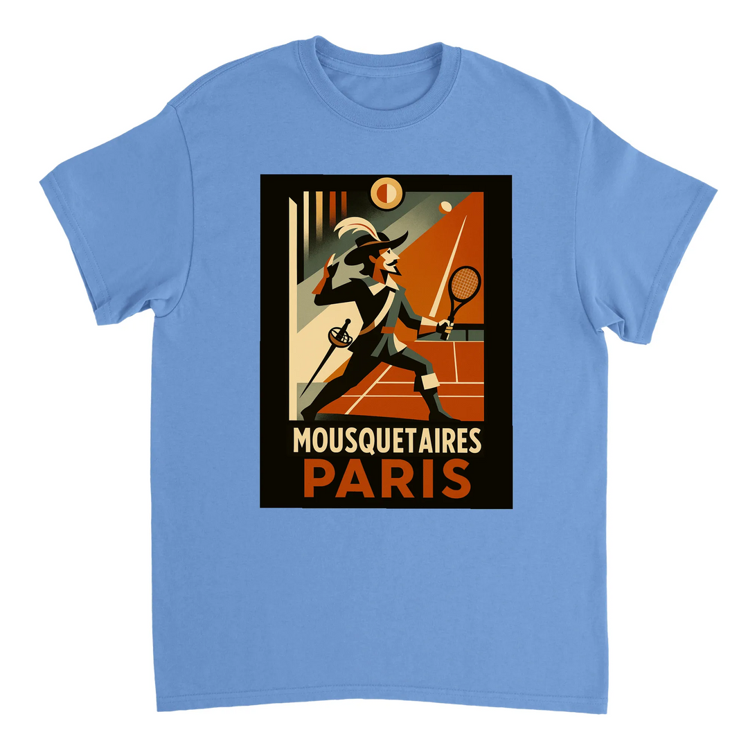 パリのエッセンスを感じるスタイリッシュなテニスTシャツ。テニス愛好者とファッション好きに最適な一着。サイズはSからXXLまで揃っています。