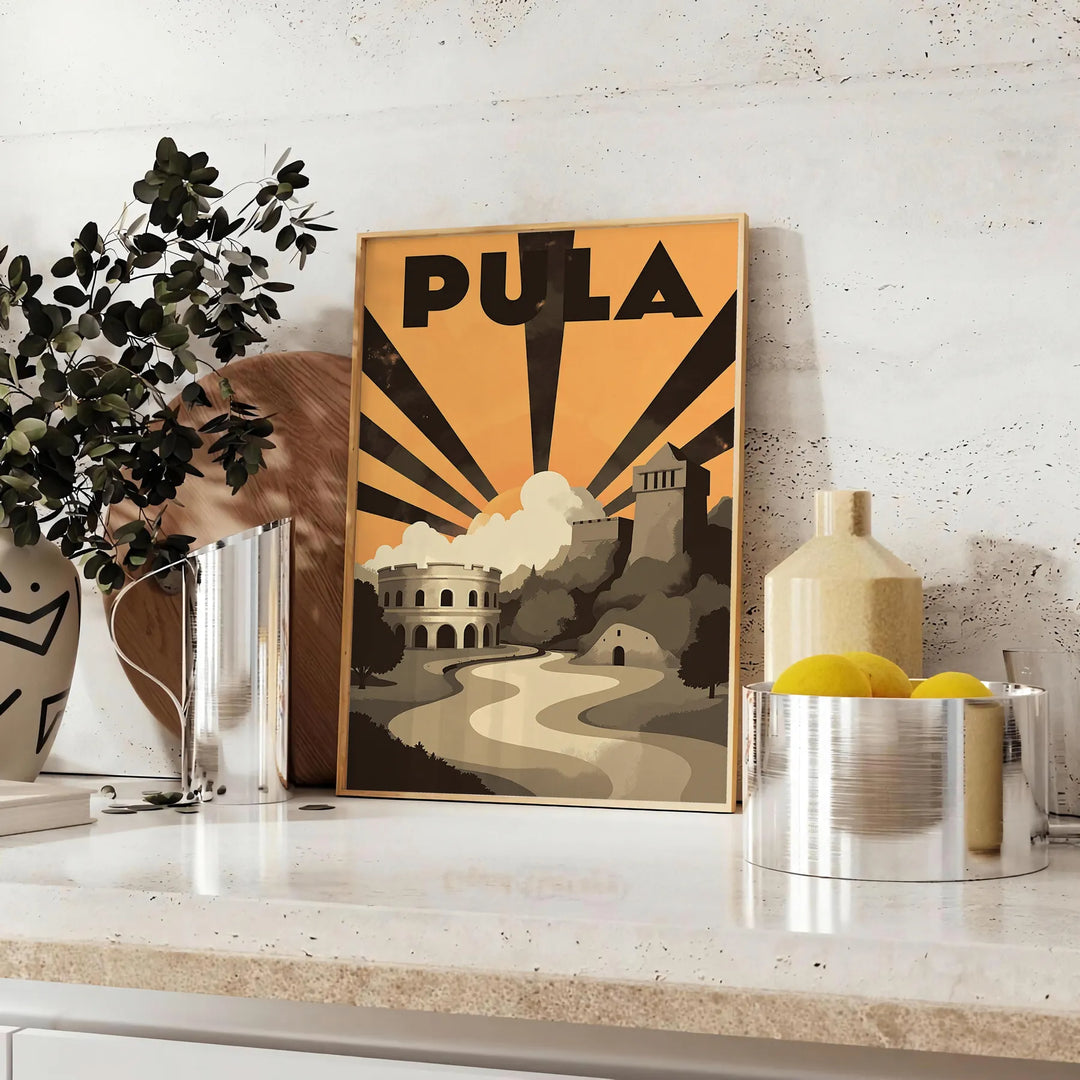 Manifesto Art Déco di Pula, Croazia, scena portuale arancione e verde.