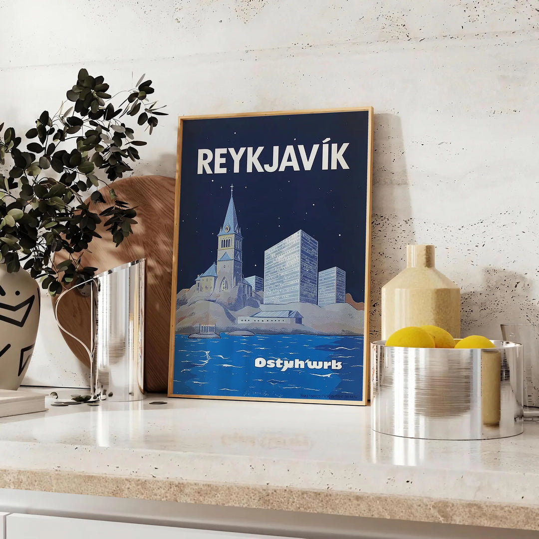 Plakat w stylu art déco przedstawiający piękno Reykjaviku, w żywych odcieniach niebieskiego i zielonego. Idealny do dekoracji