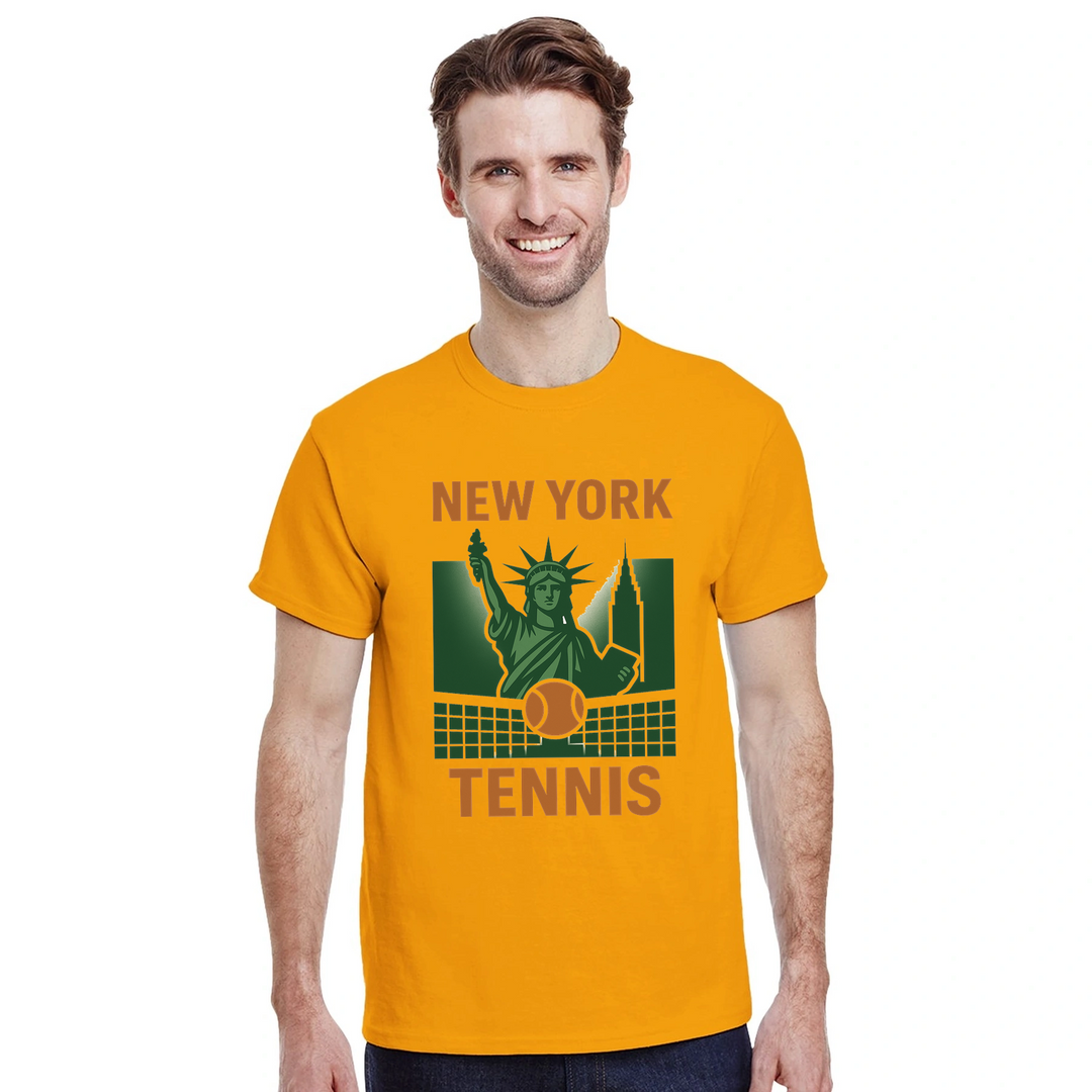 ニューヨークのテニスシーンを感じさせるスタイリッシュなTシャツ。快適で通気性のあるコットン素材を使用し、スポーツ愛好家や都市のトレンドセッターに最適です。