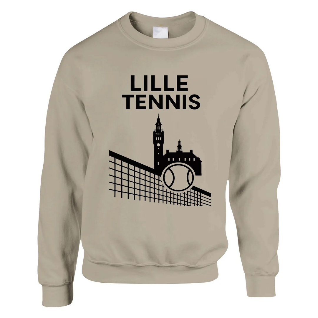 Lille Tennis džemperis, kas apvieno komfortu un stilu, izgatavots no 50% kokvilnas un 50% poliestera