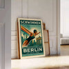 ambiance Berlin affiche Swimming teintes marron vert 50x70 30x40 idéal espace œuvre captivante style encadré