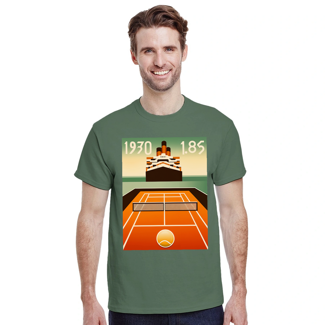 映画『タイタニック』をテーマにしたTシャツ。スタイリッシュで懐かしいデザインが特徴で、映画ファンにぴったりのアイテムです。