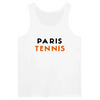 Αναβαθμίστε την αθλητική σας γκαρνταρόμπα με το Tank Paris Tennis, ένα unisex αμάνικο μπλουζάκι από 100% βαμβάκι, ιδανικό για