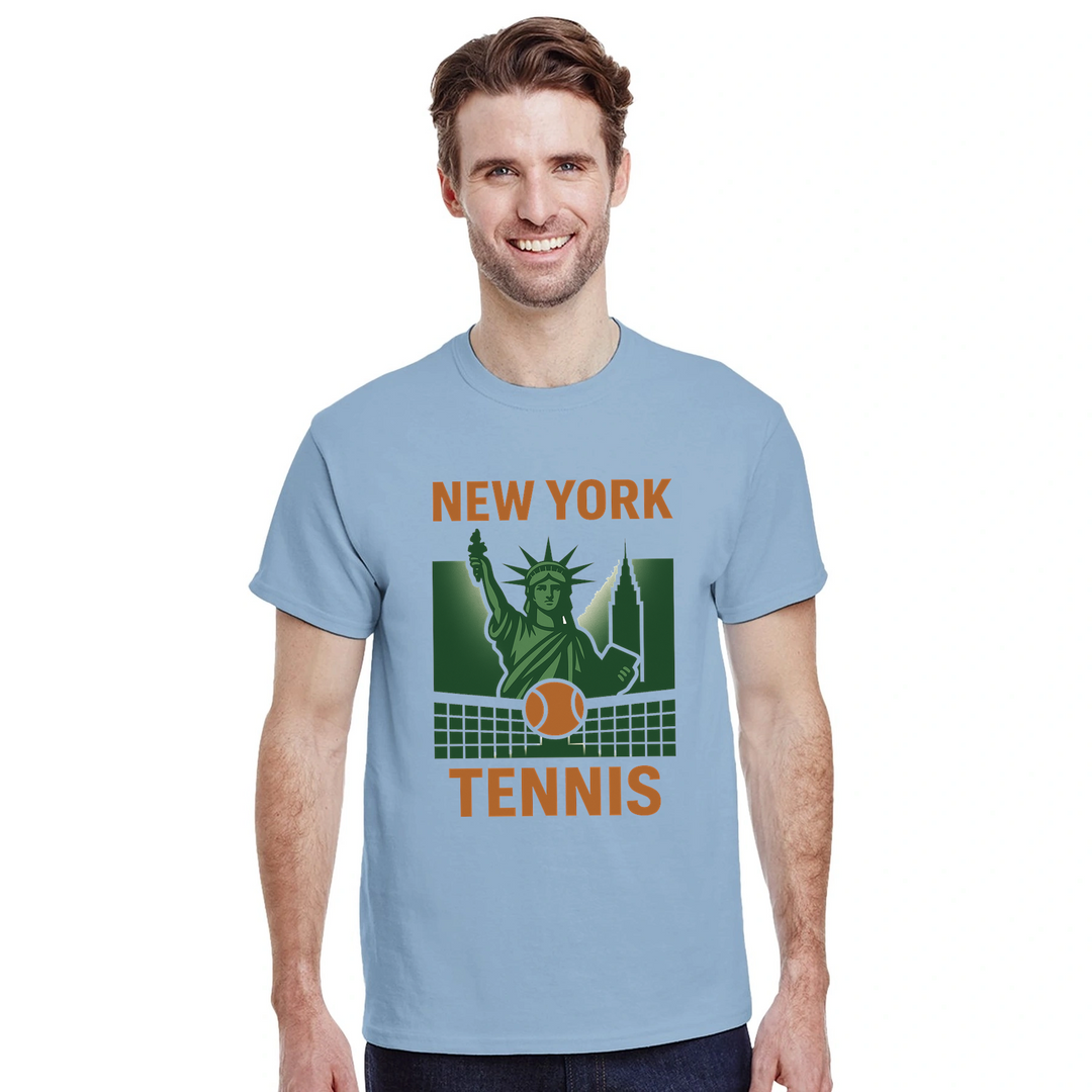 ニューヨークのテニスシーンを感じさせるスタイリッシュなTシャツ。快適で通気性のあるコットン素材を使用し、スポーツ愛好家や都市のトレンドセッターに最適です。