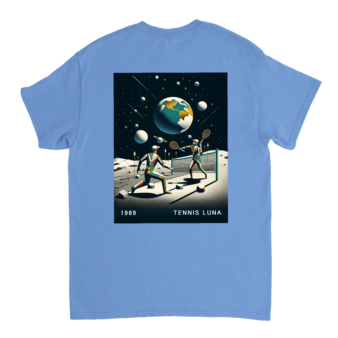 T-shirt Tennis Moon con design unico che unisce la passione per il tennis e il fascino celestiale, ideale per partite o uscit
