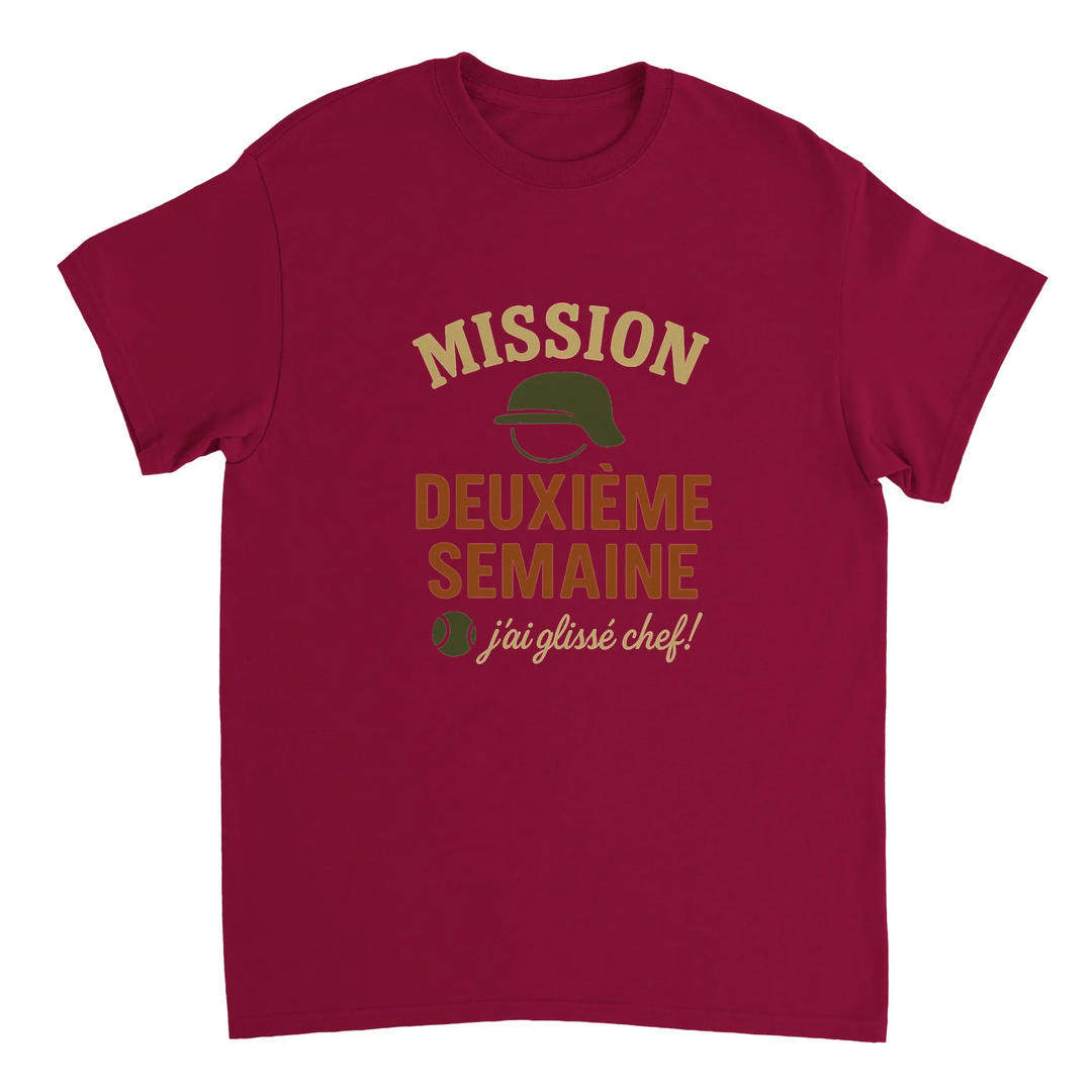 テニス愛好者に最適な"Mission 2eme Semaine Tennis" Tシャツ。快適さとスタイルを兼ね備えたこのTシャツで、コート内外で目立ちましょう。サイズはSからXXLまで。