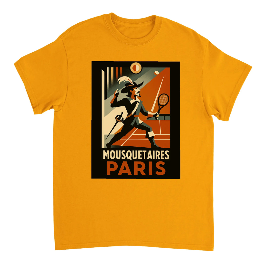 パリのエッセンスを感じるスタイリッシュなテニスTシャツ。テニス愛好者とファッション好きに最適な一着。サイズはSからXXLまで揃っています。