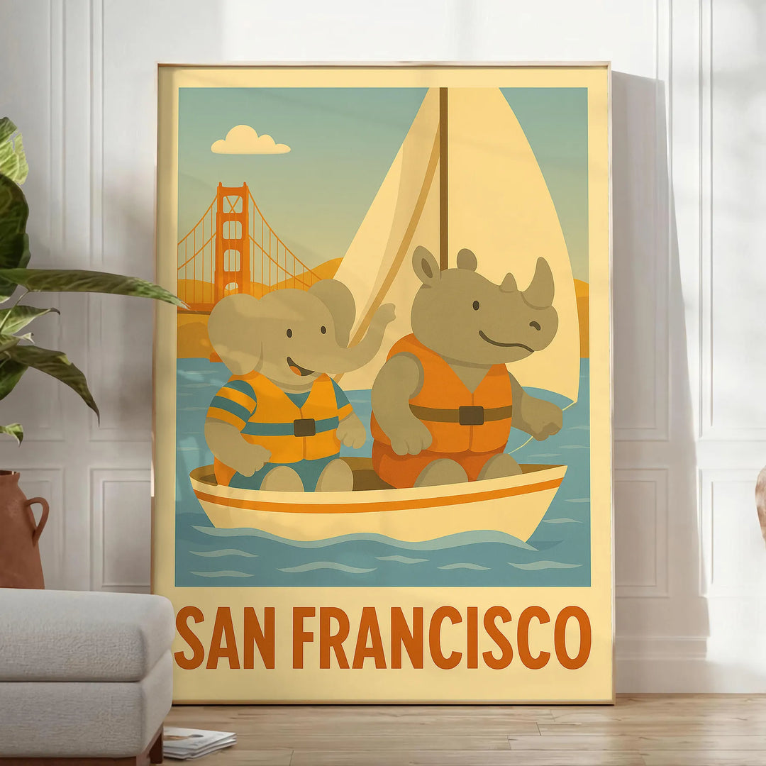 サンフランシスコで航海する子供の象とサイのポスター。グレーと緑の色合いが特徴で、子供部屋や遊び心あふれる空間にぴったりのアート作品。