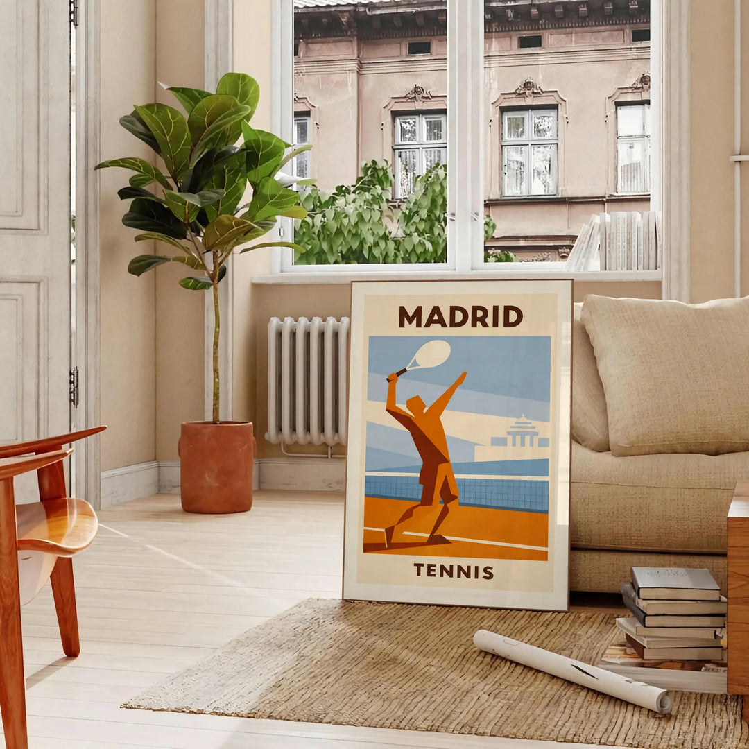 Affiche captivante tennis Madrid tons chauds marron orange passionnés sport art mural une touche dynamique déco pièce unique disponibles A4 cm A0