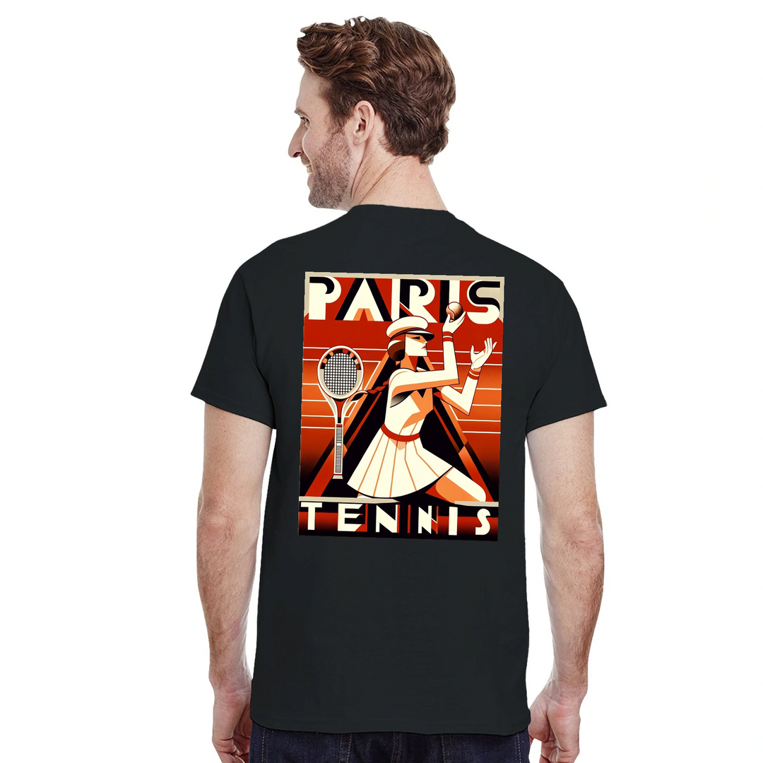 Stylish Paris Tennis T-shirt för entusiaster, tillverkad av mjukt och andningsbart material, perfekt för både avslappnade och