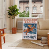Färgglad poster med kangaroo racing i Sydney, perfekt för djurälskare och sportentusiaster. Finns i flera storlekar