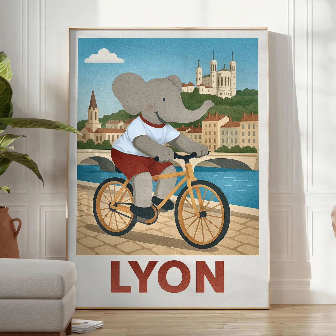 Ένα πολύχρωμο αφίσα με ελέφαντα που ποδηλατεί, εμπνευσμένο από τη Λυών, ιδανικό για το δωμάτιο ή την παιδική χαρά του παιδιού