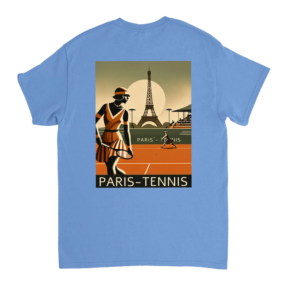 Tennis T-shirt med stilren design inspirerad av Paris, perfekt för tennisälskare. Finns i storlekarna S till XXL