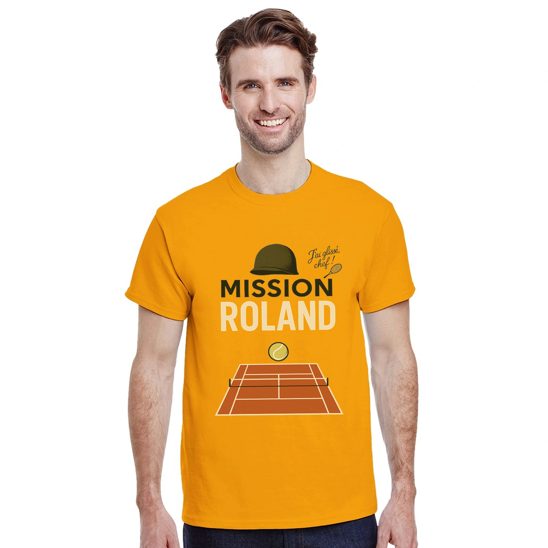 ミッションローランドテニスTシャツ。テニスの精神を捉えたスタイリッシュなTシャツで、快適さと耐久性を兼ね備えています。