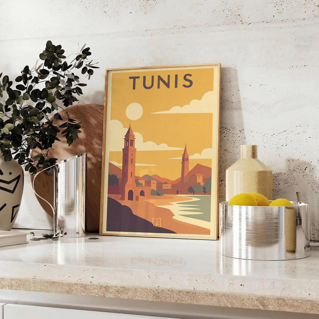 Vintage ταξιδιωτική αφίσα Τύνιδα, Τυνησία σε στυλ Art Deco με ζωντανά κίτρινα και πορτοκαλί χρώματα, ιδανική για λάτρεις των