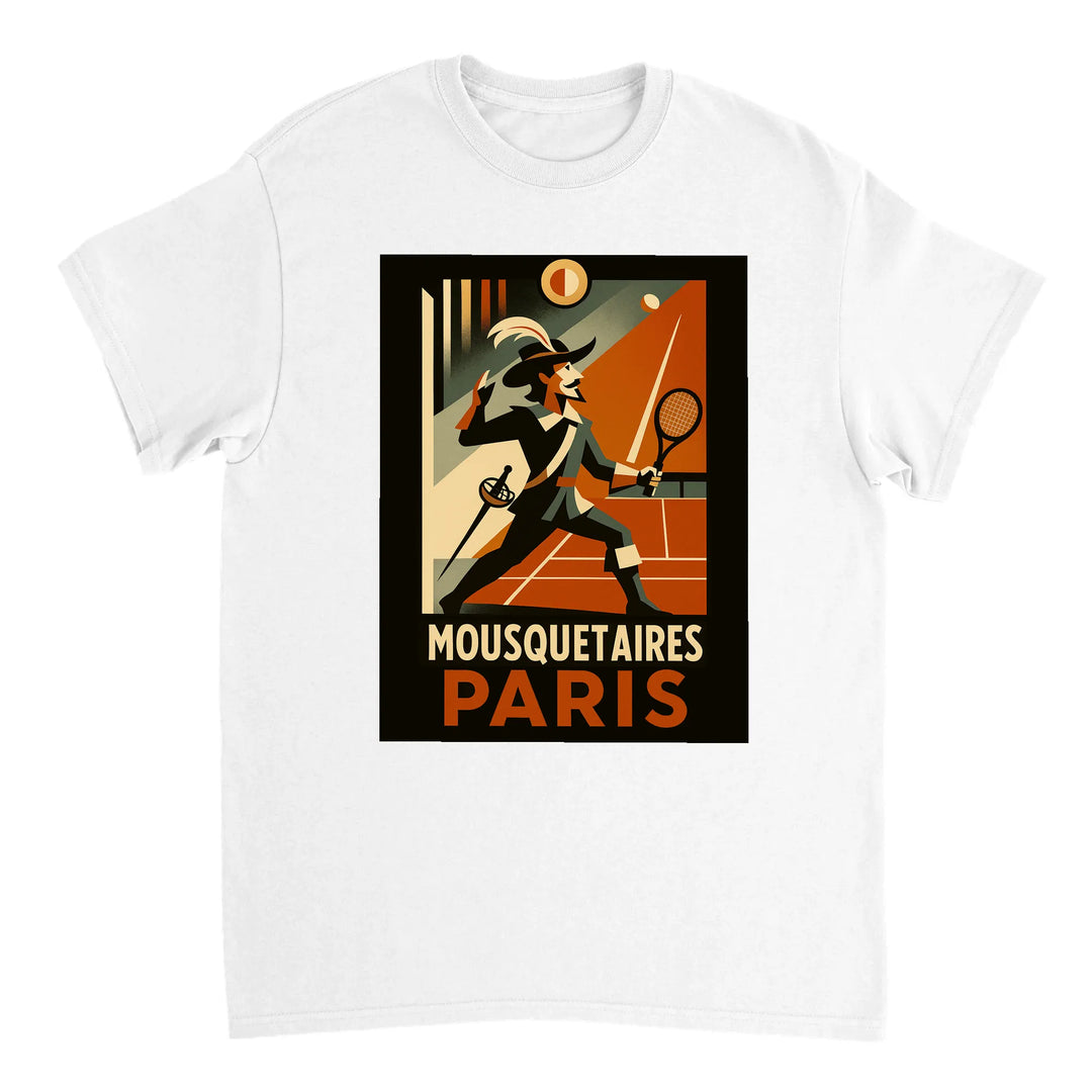 パリのエッセンスを感じるスタイリッシュなテニスTシャツ。テニス愛好者とファッション好きに最適な一着。サイズはSからXXLまで揃っています。