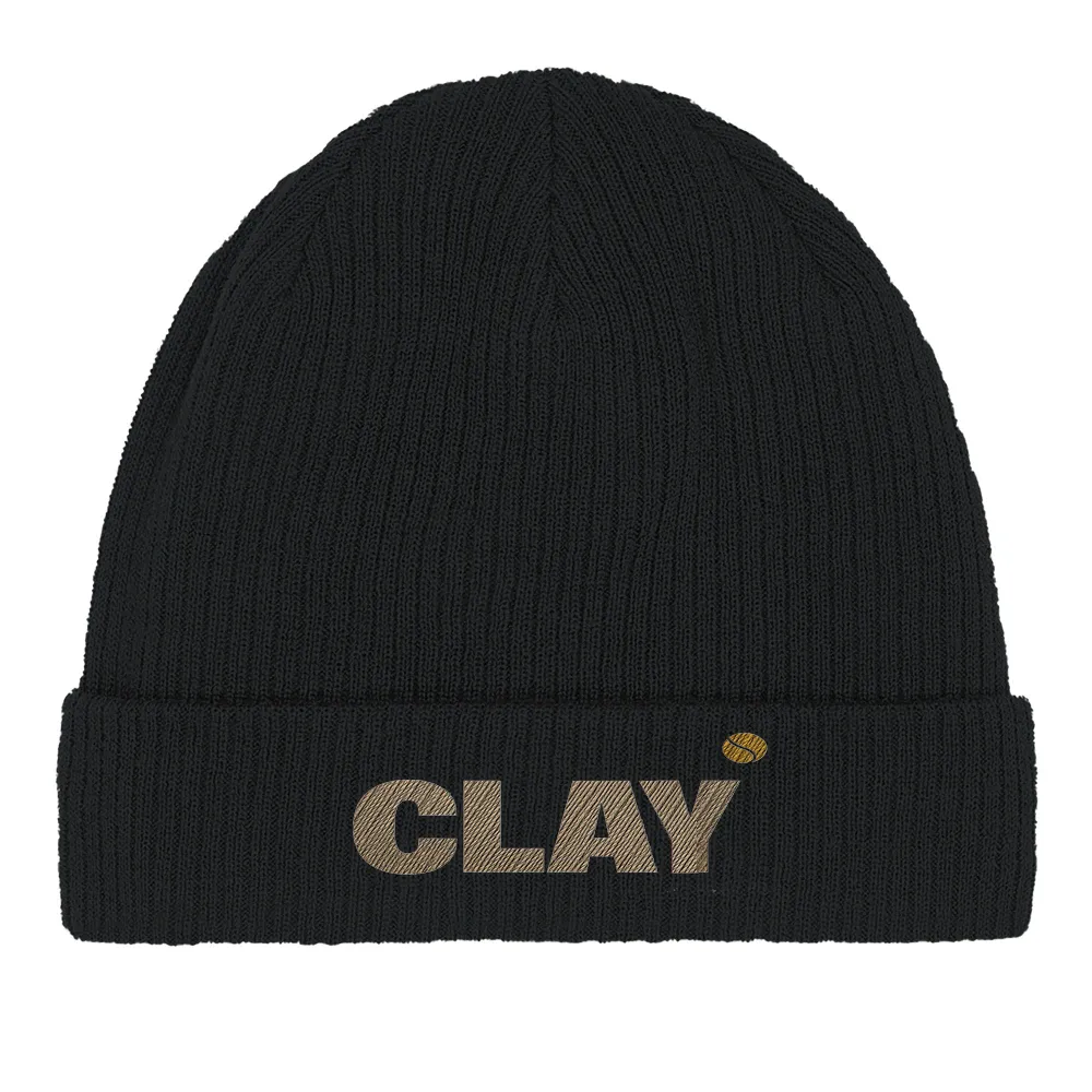 Czapka beanie Clay Tennis Sport z haftem, wykonana w 100% z organicznej bawełny. Lekka i przewiewna, idealna na każdą porę ro