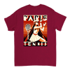Stylish Paris Tennis T-shirt för entusiaster, tillverkad av mjukt och andningsbart material, perfekt för både avslappnade och