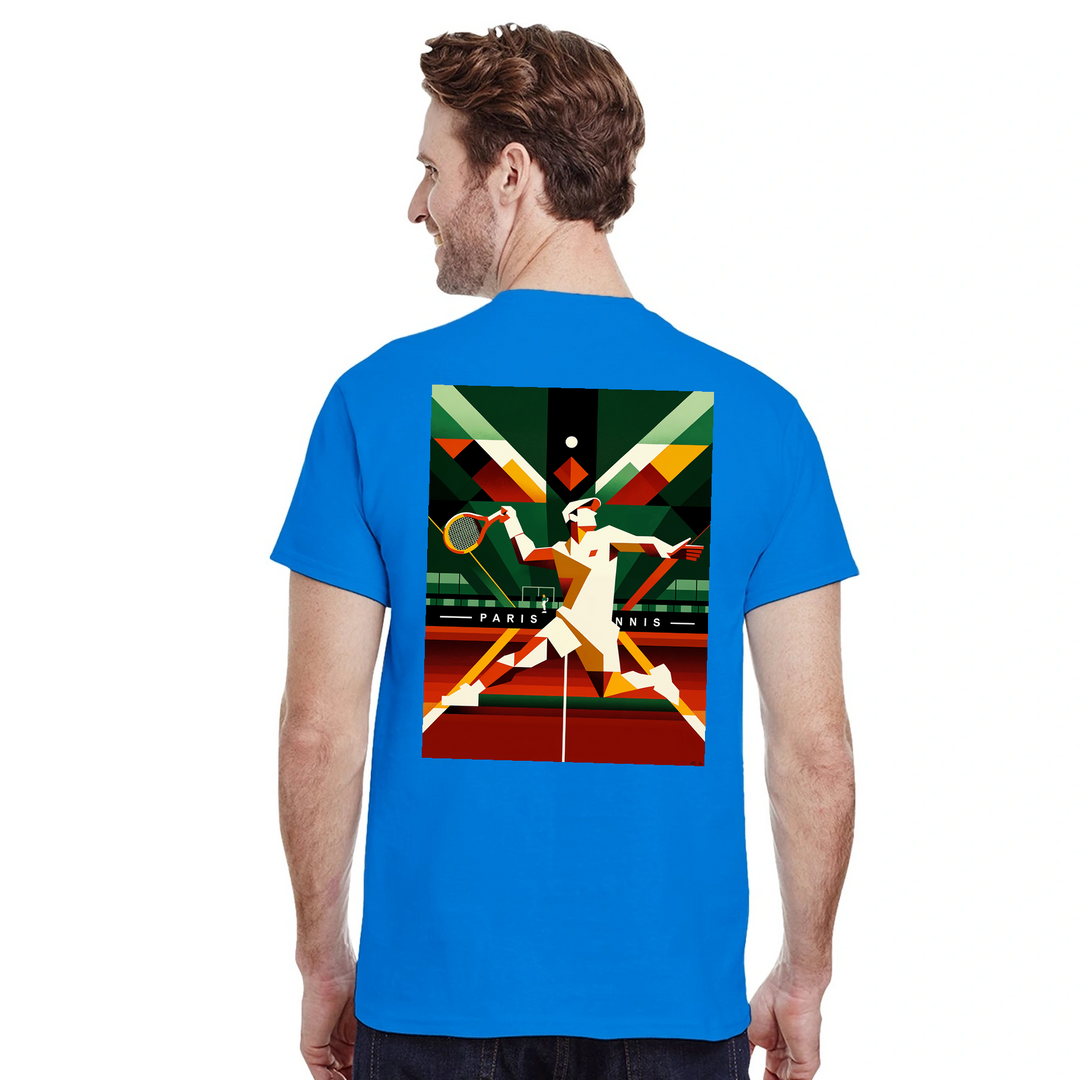 Paris Tennis t-shirt med stilren design, perfekt för tennisälskare och Paris-entusiaster. Finns i storlekarna S till XXL