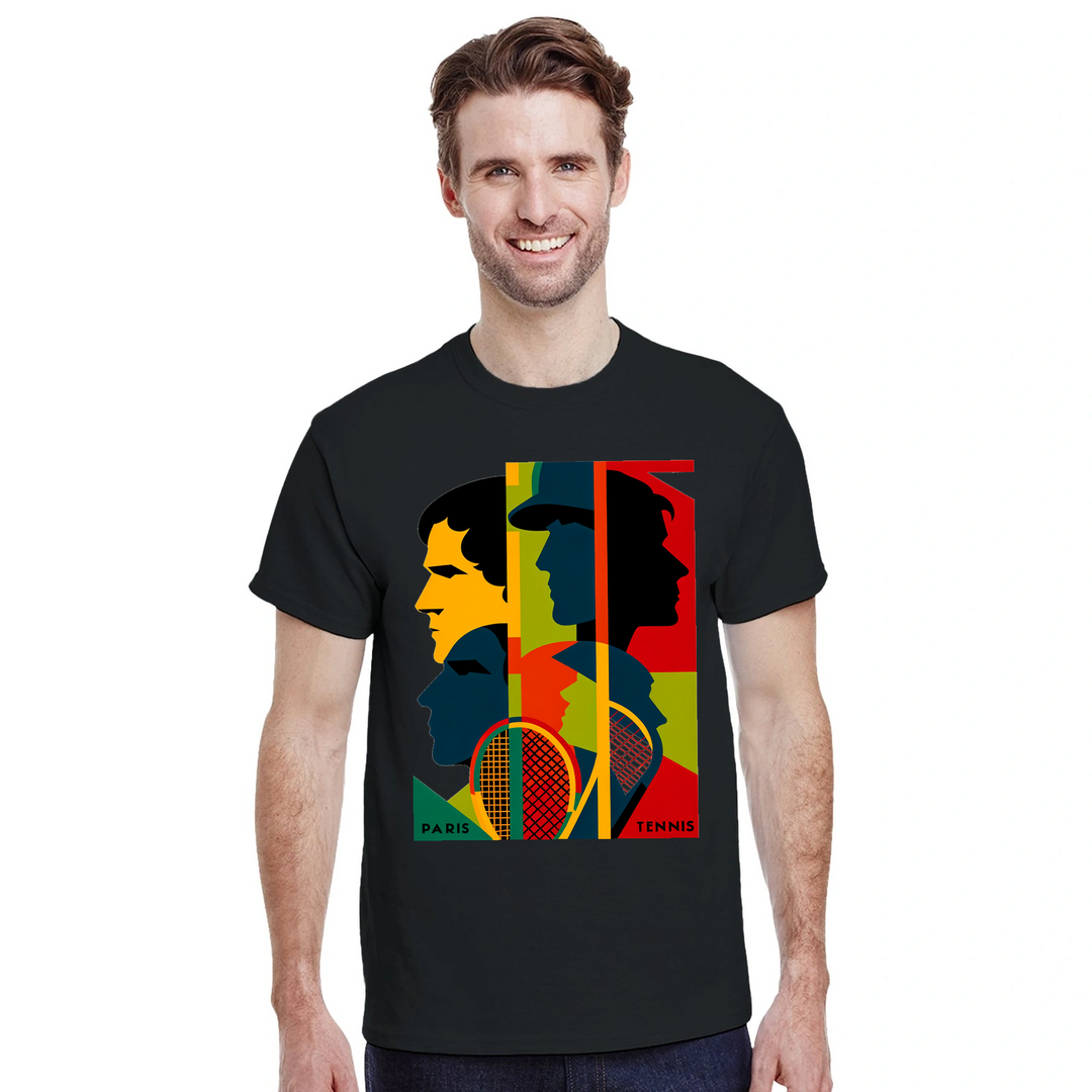 テニス愛好者にぴったりのトーナメントテニスTシャツ。スタイリッシュなデザインで、コートでも観客席でも活躍します。快適なコットン素材で、あなたのワードローブに欠かせない一着です。