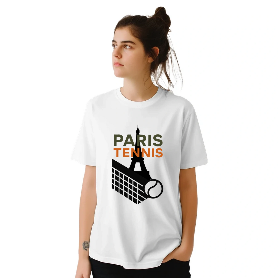 パリテニス10 Tシャツは、スタイルと快適さを兼ね備えたアイテムです。テニス愛好者にぴったりの洗練されたデザインで、コート内外で活躍します。サイズはS、M、L、XL、XXLから選べます。