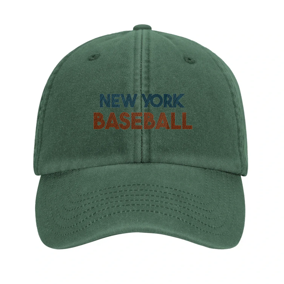 Cappellino vintage New York Baseball con design ricamato, realizzato in cotone lavato al 100%. Comfort e stile per ogni outfi
