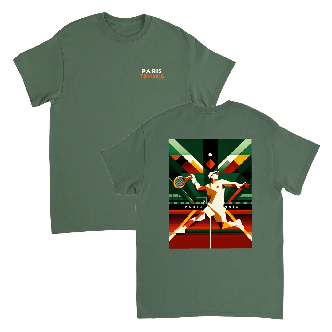 Paris Tennis t-shirt med stilren design, perfekt för tennisälskare och Paris-entusiaster. Finns i storlekarna S till XXL