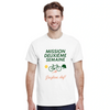 テニス愛好者のためのスタイリッシュな「ミッション2エメセマインテニス2」Tシャツ。快適さとスタイルを兼ね備えた高品質のコットン製。