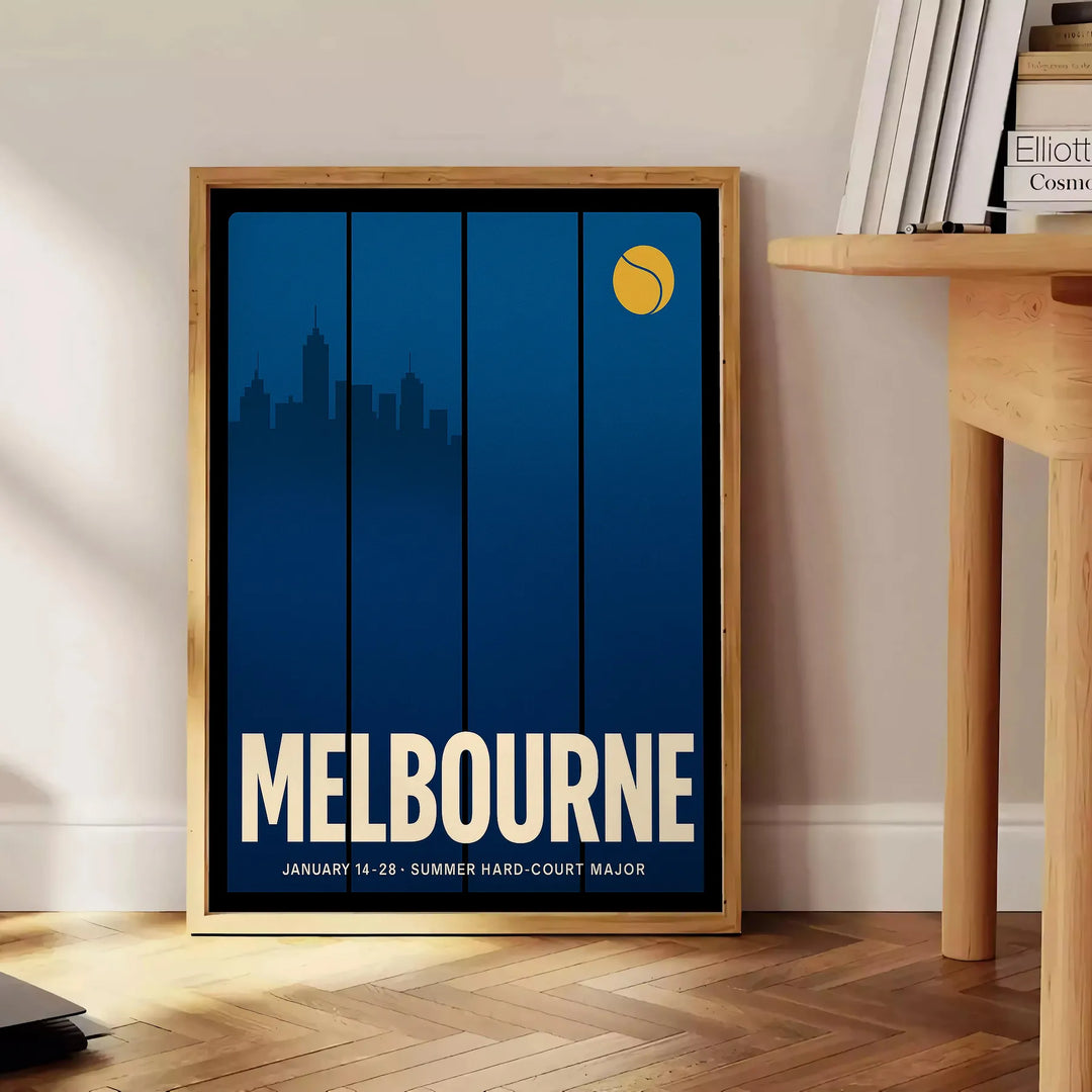 Pôster de Ténis de Melbourne com design vibrante em laranja e cinza, ideal para entusiastas do ténis. Disponível em vários ta