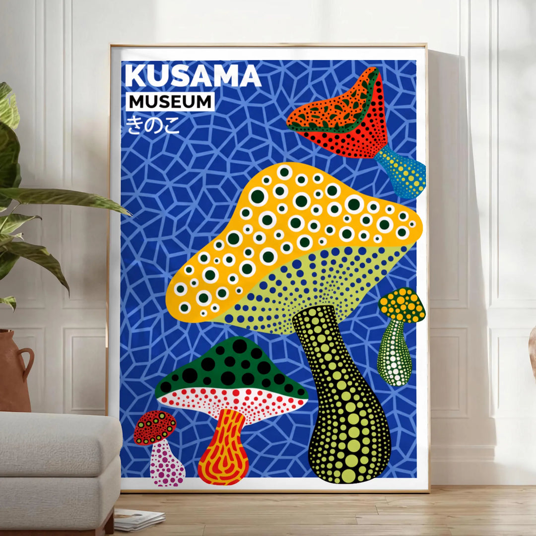 Mushroom Yayoi Kusama affisch med livfulla gröna och gula färger, perfekt för att dekorera ditt hem med japansk konst. Finns