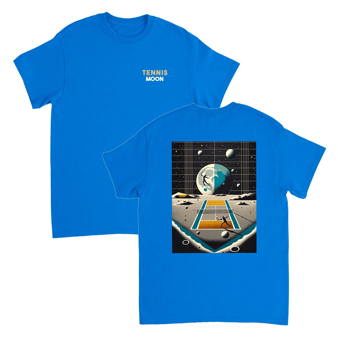 T-shirt Tennis Moon, design unico per appassionati di tennis e amanti delle stelle, realizzato in 100% cotone per il massimo
