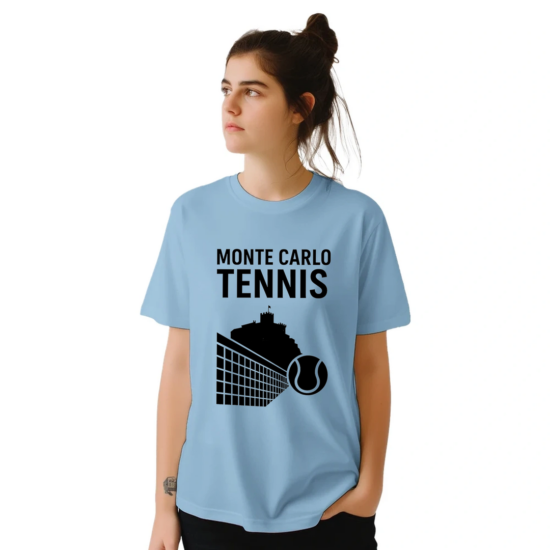 モンテカルロテニスTシャツは、スポーツ愛好家とファッション好きに最適なスタイルを引き立てます。テニスの優雅さを祝う鮮やかなデザインで、コートの内外で目を引く一着です。サイズはS、M、Lをご用意。