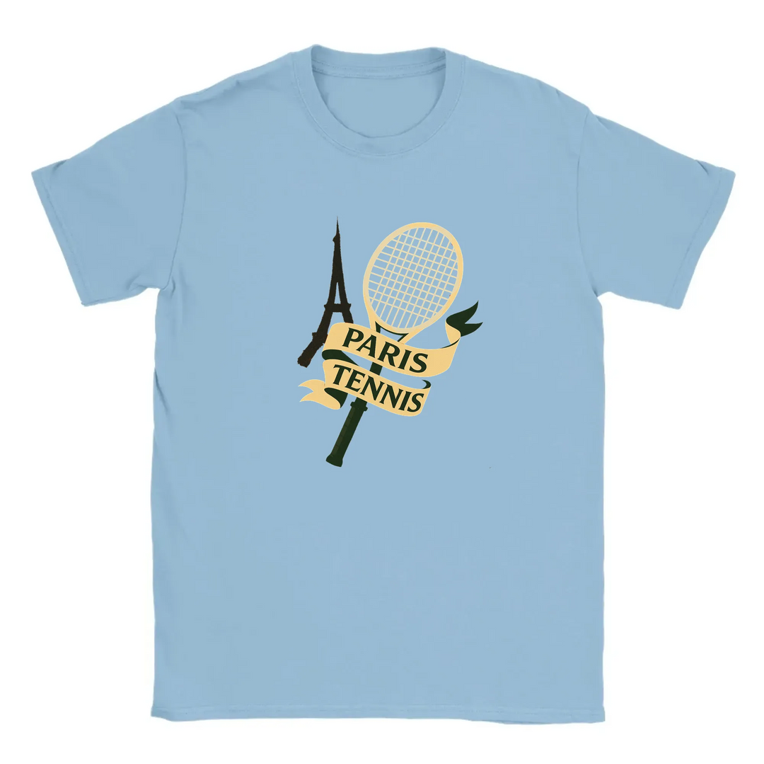 Stylisches T-Shirt mit ikonischem Eiffelturm-Design, perfekt für Tennisliebhaber und Paris-Fans. Verfügbar in S, M, L, XL, XX