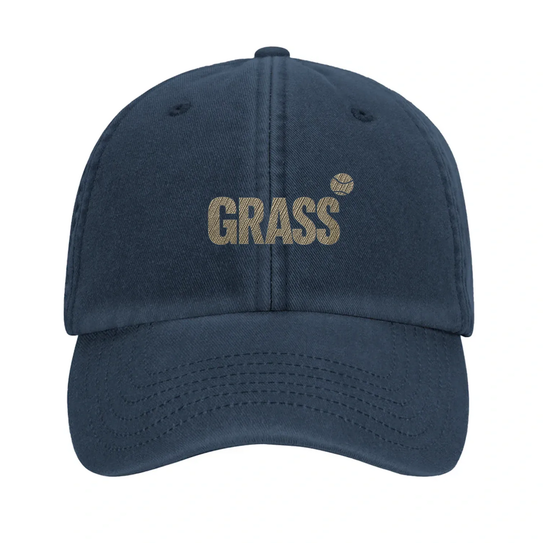 Vintage stila cepure ar izšuvumu, izgatavota no 100% kokvilnas, ar mīkstu un ērtu piegulšanu. Ideāla izvēle ikdienas apģērbam