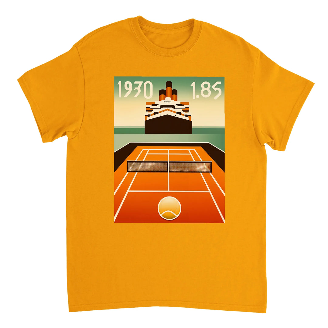 映画『タイタニック』をテーマにしたTシャツ。スタイリッシュで懐かしいデザインが特徴で、映画ファンにぴったりのアイテムです。