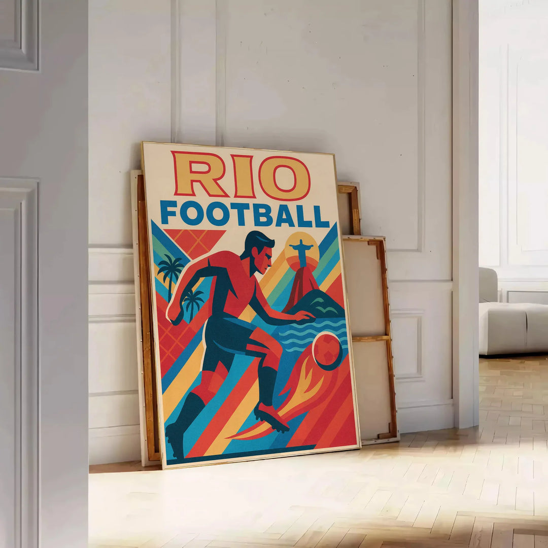 Vintage poster med Rio fotbollstema i livfulla gula och blå färger, perfekt för sportentusiaster. Finns i storlekarna 50x70 o